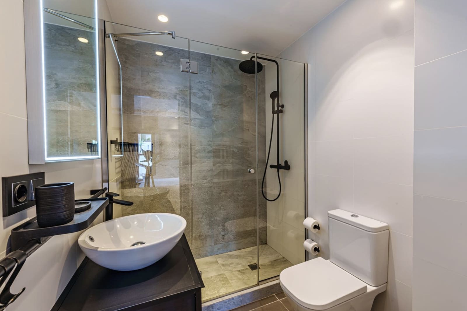 5 Zimmer Villa zu verkaufen in Marbella mit Pool Garage - 2.199.900 € (Ref: 9607949)