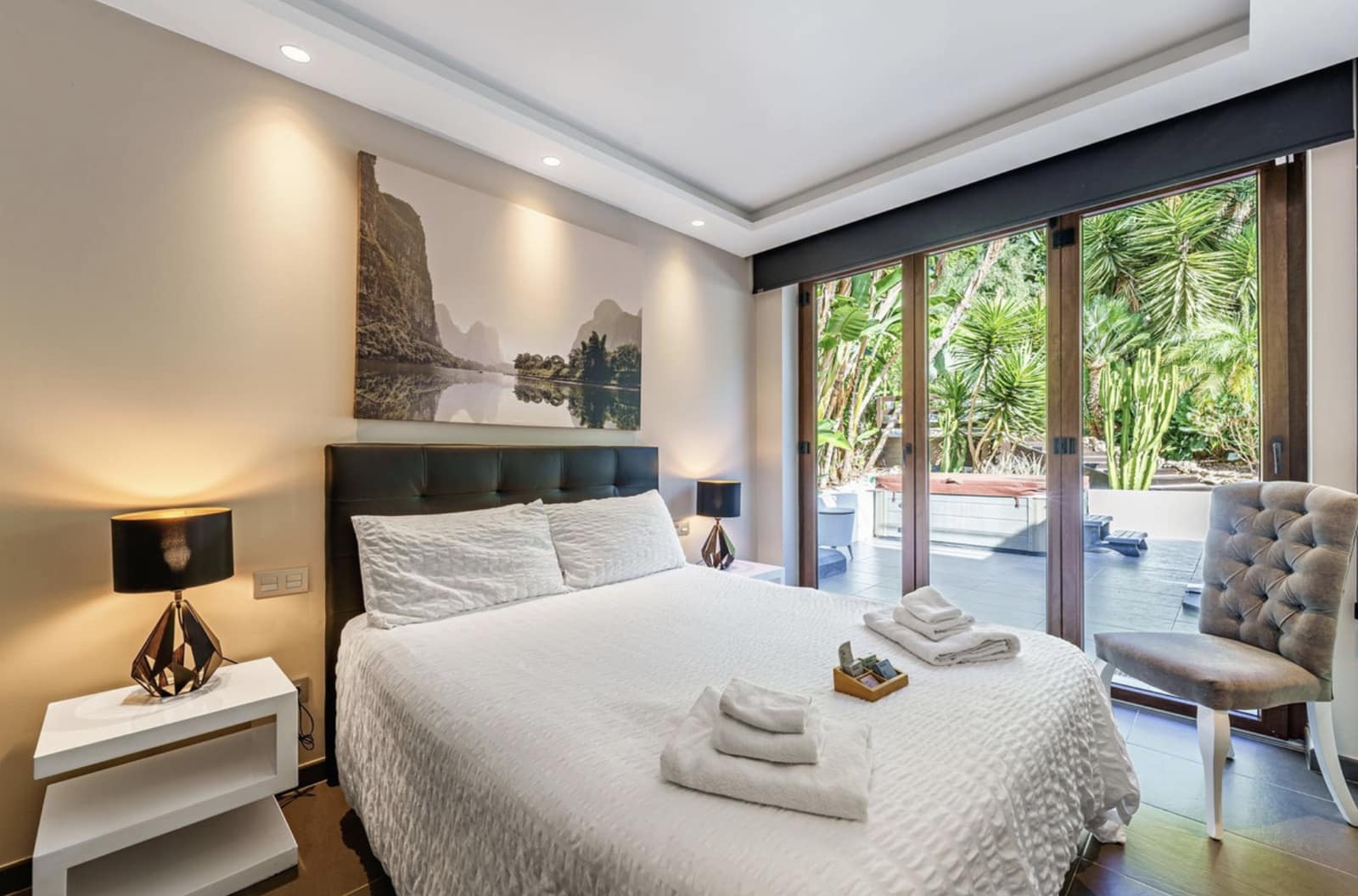 5 Zimmer Villa zu verkaufen in Marbella mit Pool Garage - 2.199.900 € (Ref: 9607949)