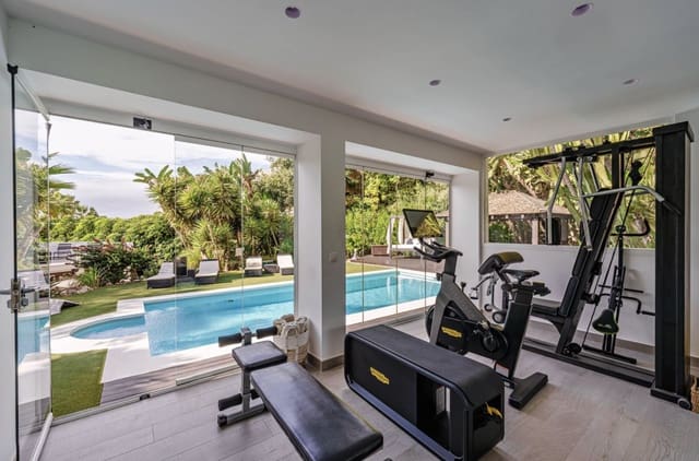 5 Zimmer Villa zu verkaufen in Marbella mit Pool Garage - 2.199.900 € (Ref: 9607949)