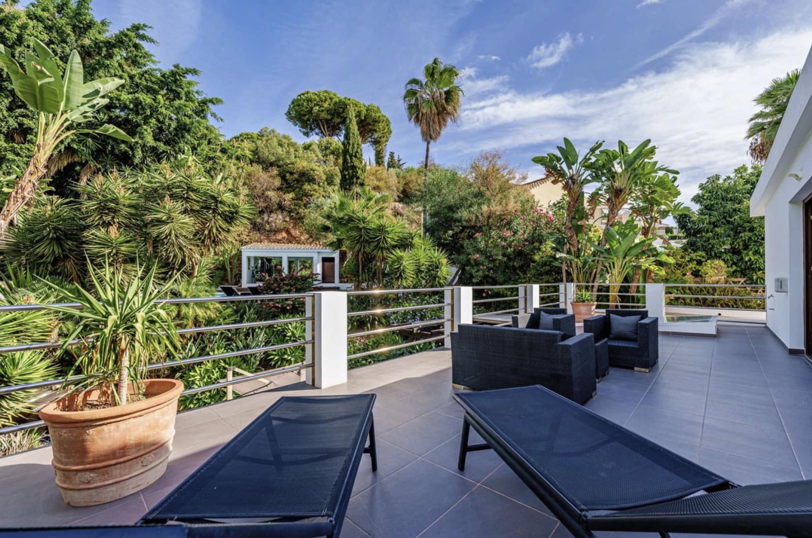 5 Zimmer Villa zu verkaufen in Marbella mit Pool Garage - 2.199.900 € (Ref: 9607949)