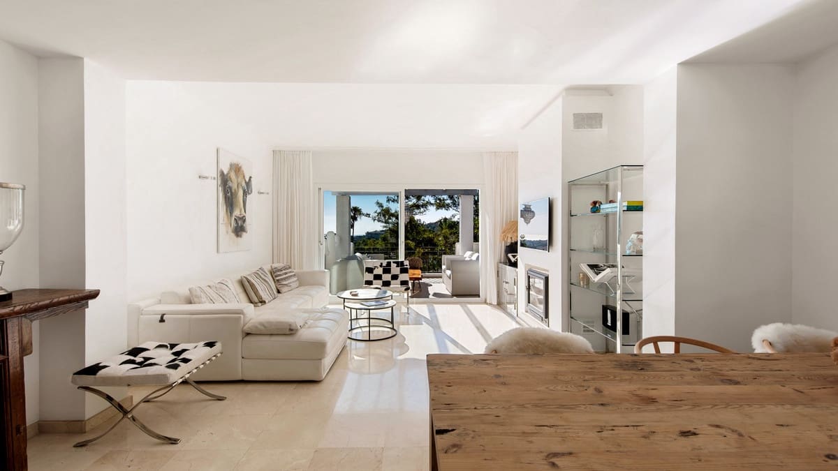 2 sovrum Takvåning till salu i Nueva Andalucia med pool garage - 895 000 € (Ref: 9607950)