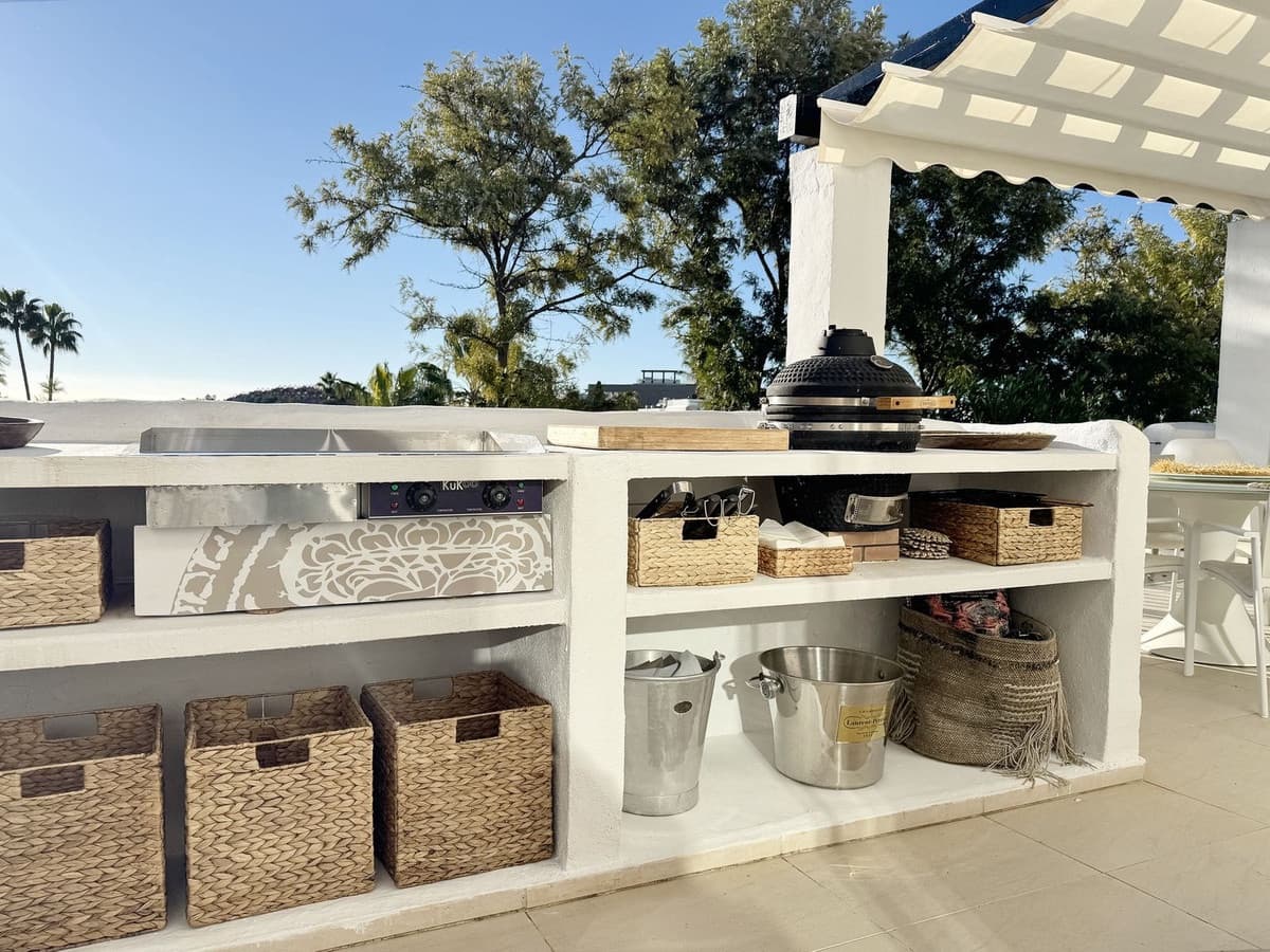 2 slaapkamer Penthouse te koop in Nueva Andalucia met zwembad garage - € 895.000 (Ref: 9607950)