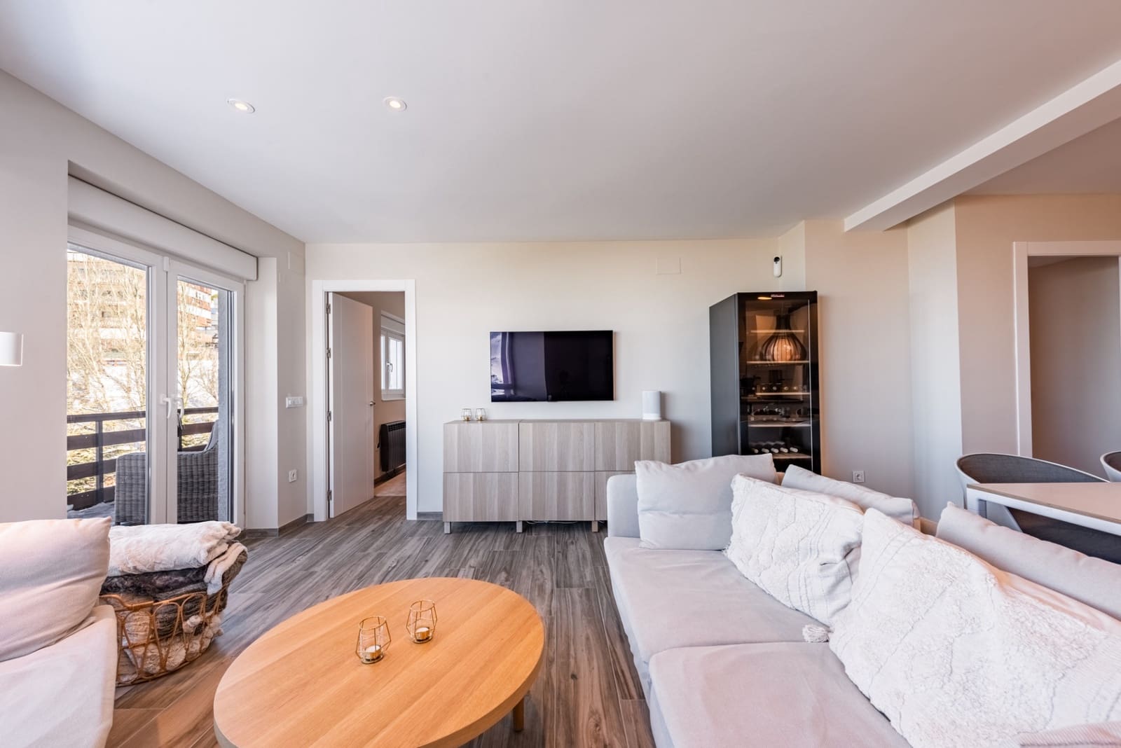 2 bedroom Apartment for sale in Monachil with garage - € 575,000 (Ref: 9619217)