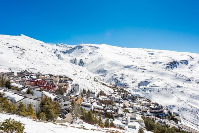 Apartamento de 3 habitaciones en Sierra Nevada, Monachil en venta con garaje - 520.000 € (Ref: 9619217)
