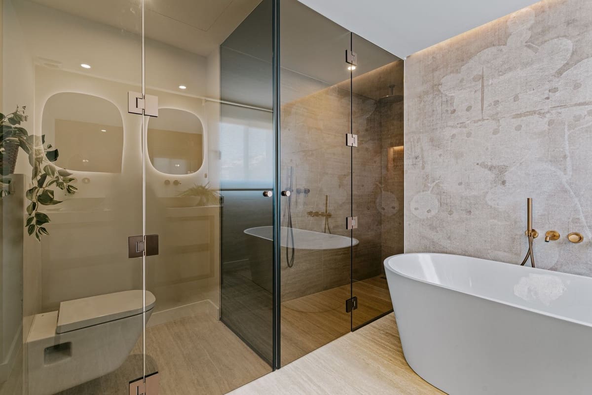 Apartamento de 3 habitaciones en Nueva Andalucia en venta con piscina garaje - 1.350.000 € (Ref: 9619218)