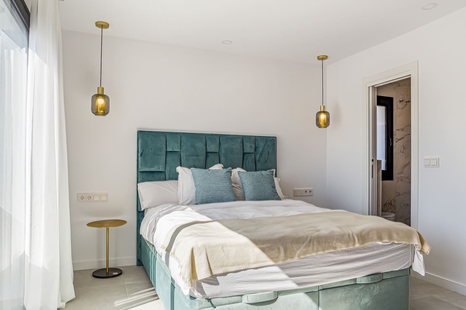 3 sovrum Villa till salu i Nueva Andalucia med pool garage - 1 195 000 € (Ref: 9625549)