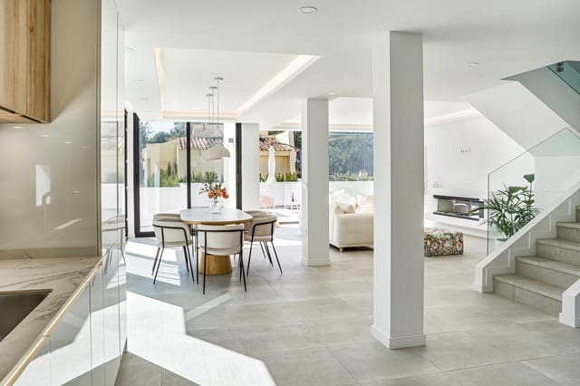 3 sovrum Villa till salu i Las Brisas, Marbella med pool garage - 1 195 000 € (Ref: 9625549)