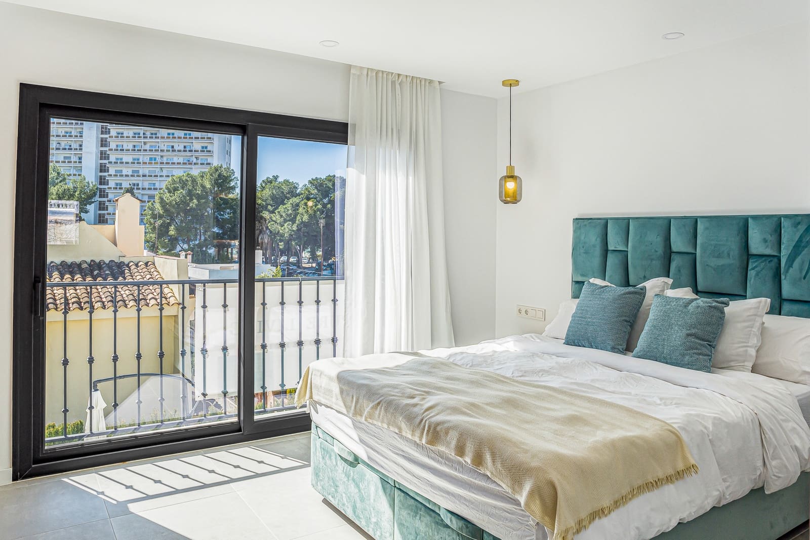 3 sovrum Villa till salu i Nueva Andalucia med pool garage - 1 195 000 € (Ref: 9625549)