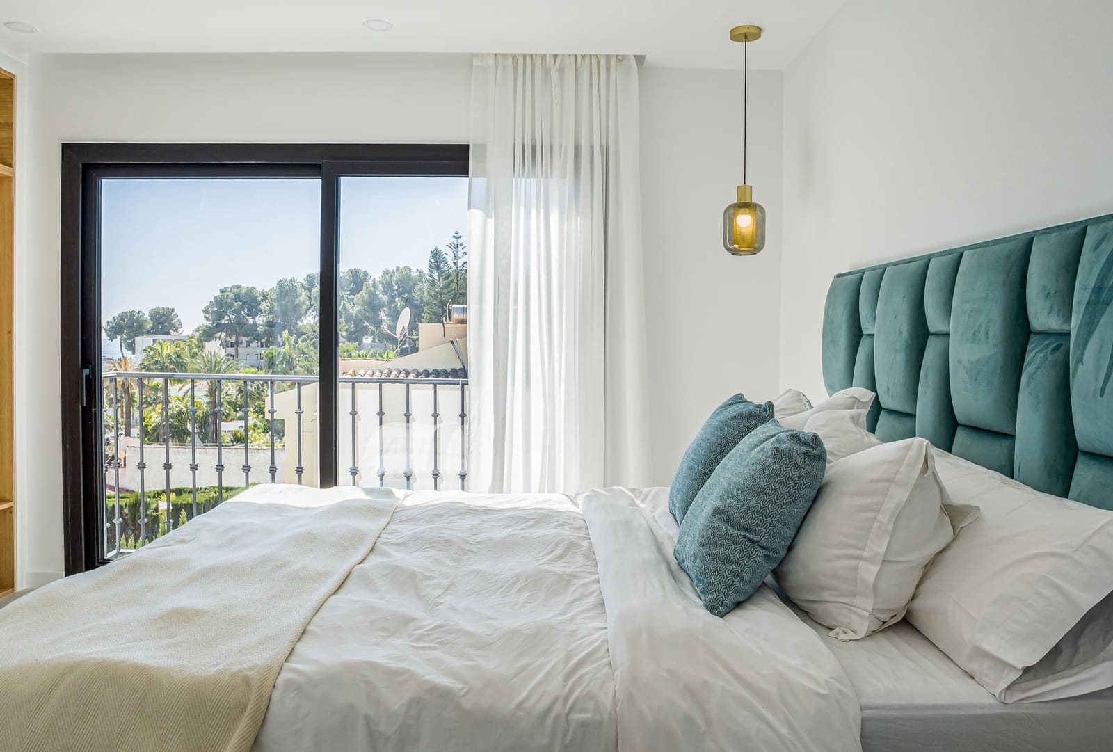 3 sovrum Villa till salu i Nueva Andalucia med pool garage - 1 195 000 € (Ref: 9625549)