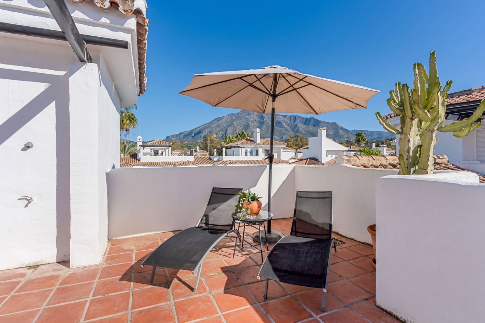 3 camera da letto Attico in vendita in Nueva Andalucia con piscina - 560.000 € (Rif: 9625550)