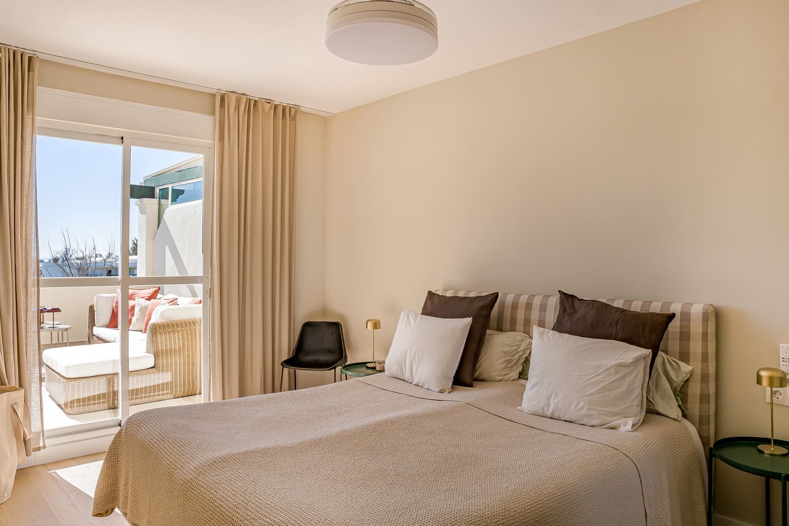 2 soveværelse Penthouse til salg i Nueva Andalucia med swimmingpool garage - € 570.000 (Ref: 9625551)