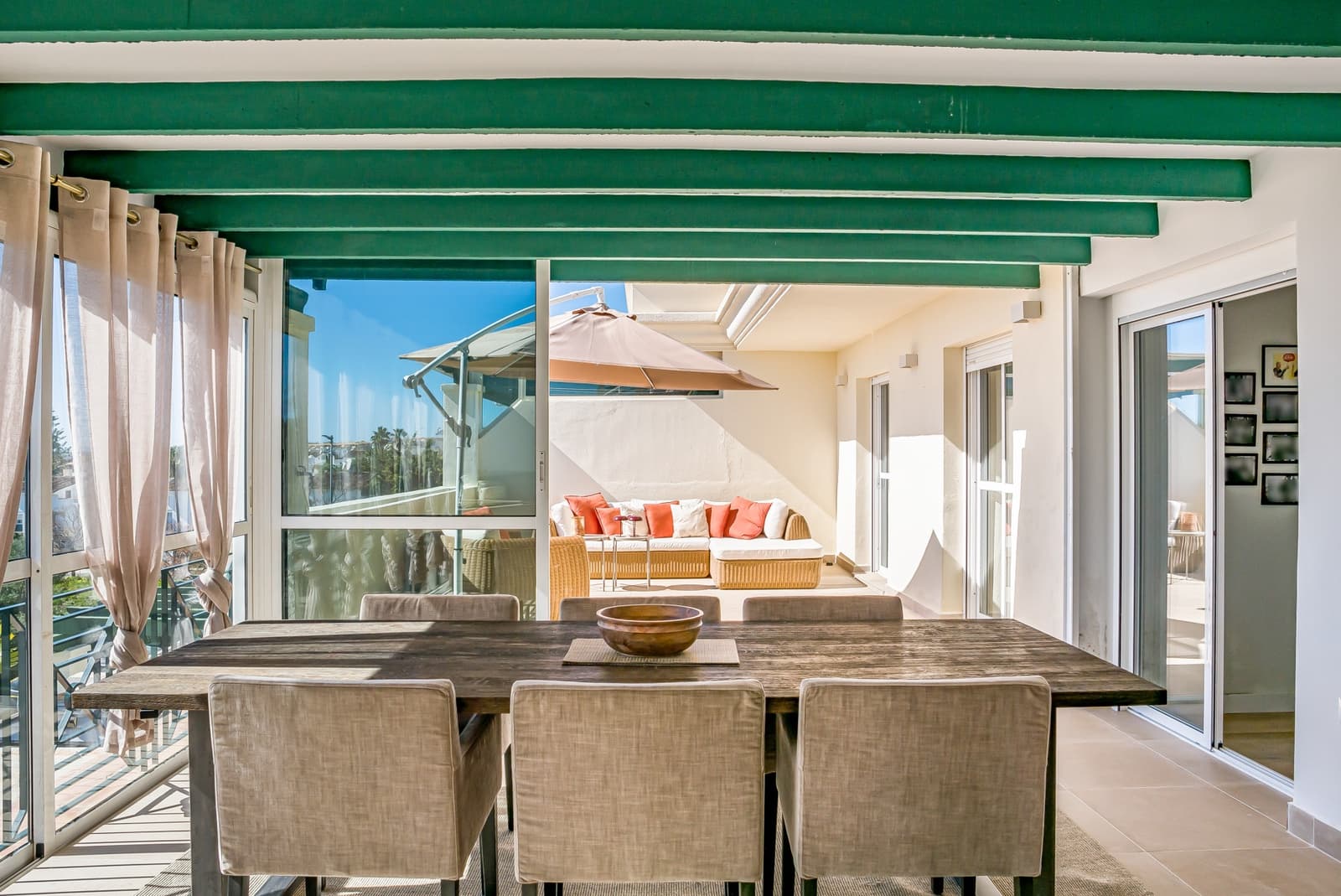 2 soveværelse Penthouse til salg i Nueva Andalucia med swimmingpool garage - € 570.000 (Ref: 9625551)