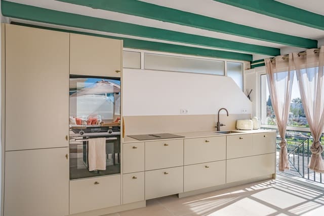 2 chambre Penthouse à vendre à Rodeo Alto - Guadaiza - La Campana, Marbella avec piscine garage - 570 000 € (Ref: 9625551)