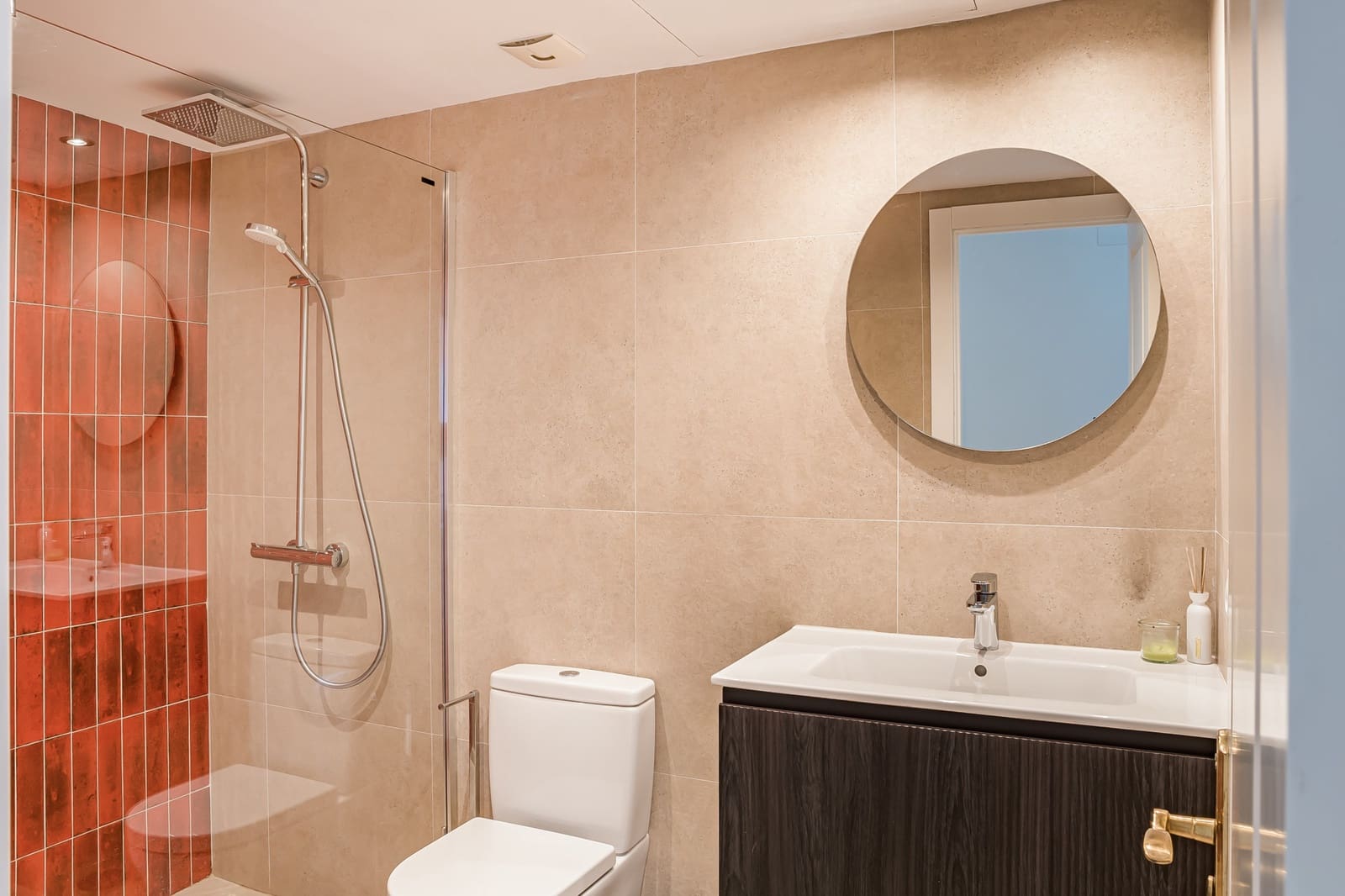2 bedroom Penthouse for sale in Nueva Andalucia with pool garage - € 570,000 (Ref: 9625551)