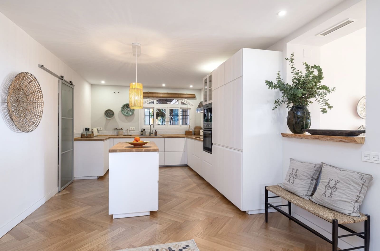 3 sovrum Lägenhet till salu i Nueva Andalucia med pool garage - 2 150 000 € (Ref: 9634234)