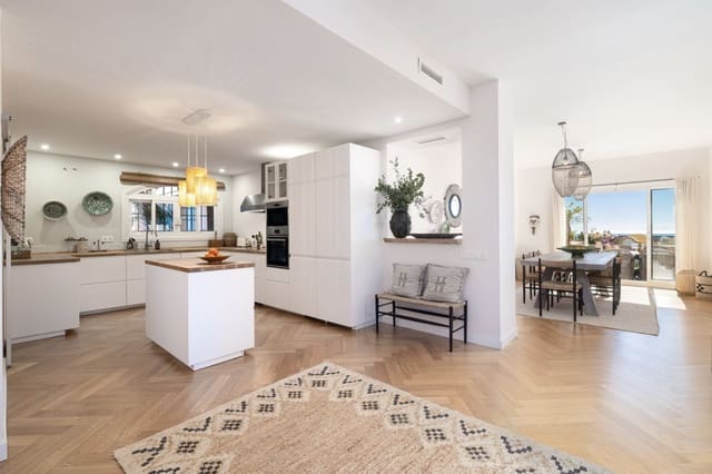 3 sovrum Lägenhet till salu i Nueva Andalucia, Marbella med pool garage - 2 150 000 € (Ref: 9634234)