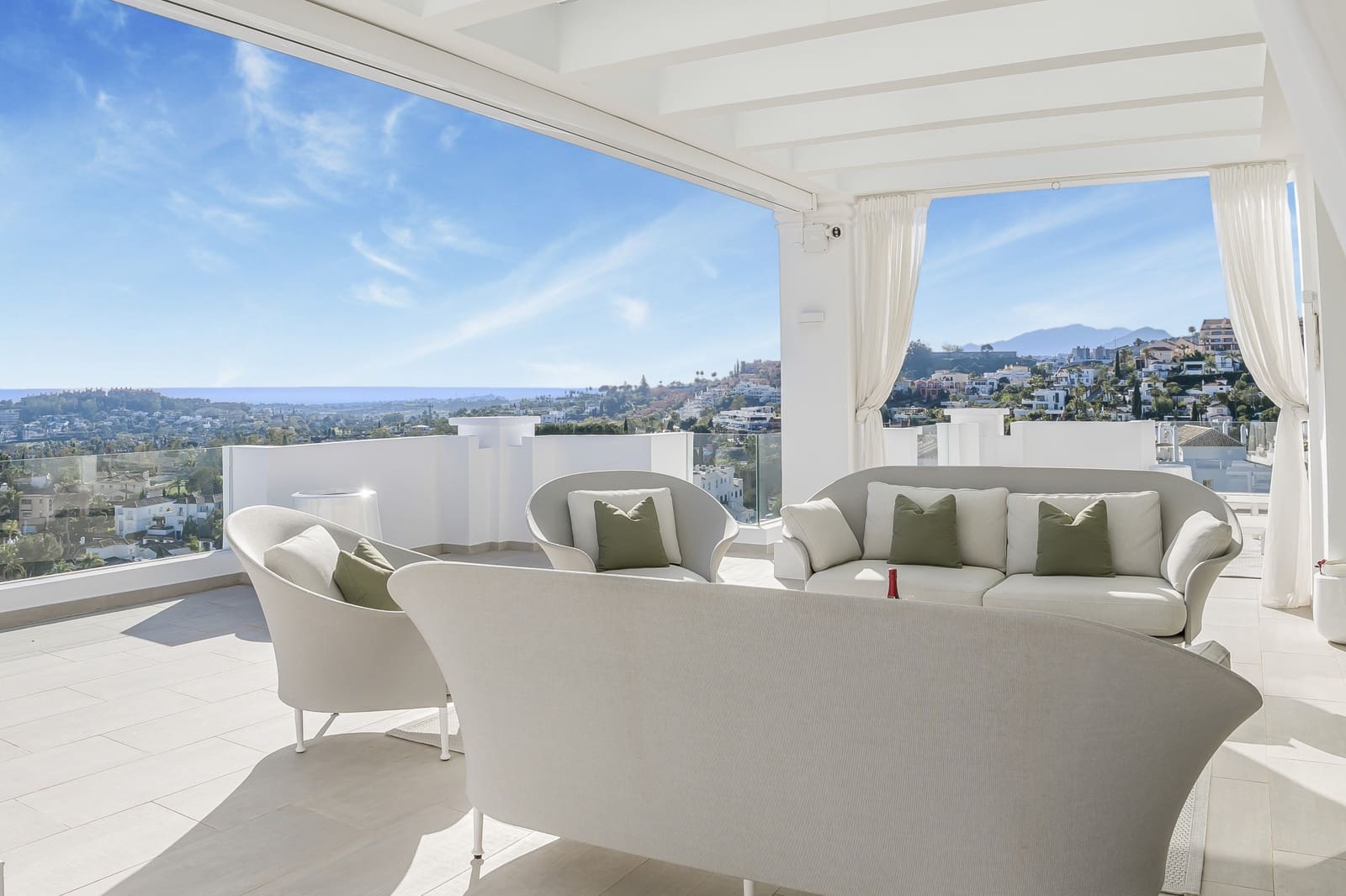 3 bedroom Apartment for sale in Marbella with pool garage - € 2,500,000 (Ref: 9634236)