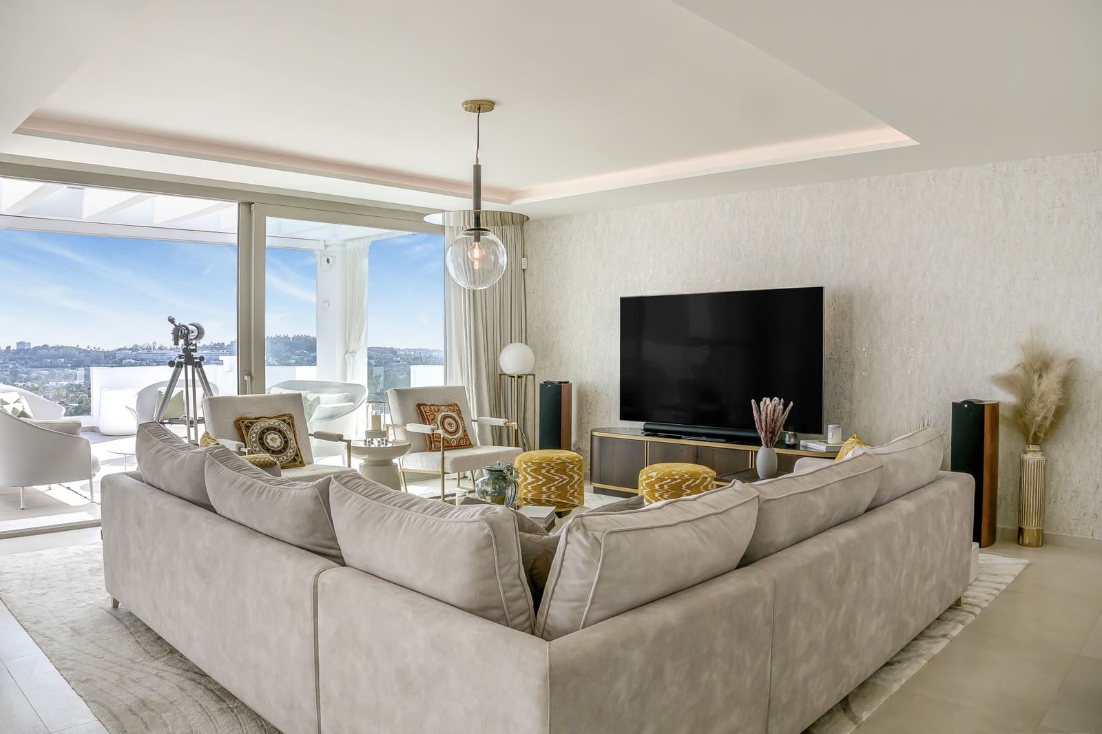 3 bedroom Apartment for sale in Marbella with pool garage - € 2,500,000 (Ref: 9634236)