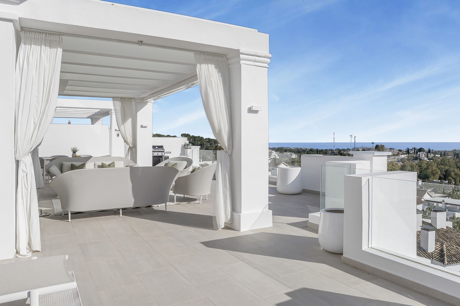 3 bedroom Apartment for sale in Marbella with pool garage - € 2,500,000 (Ref: 9634236)