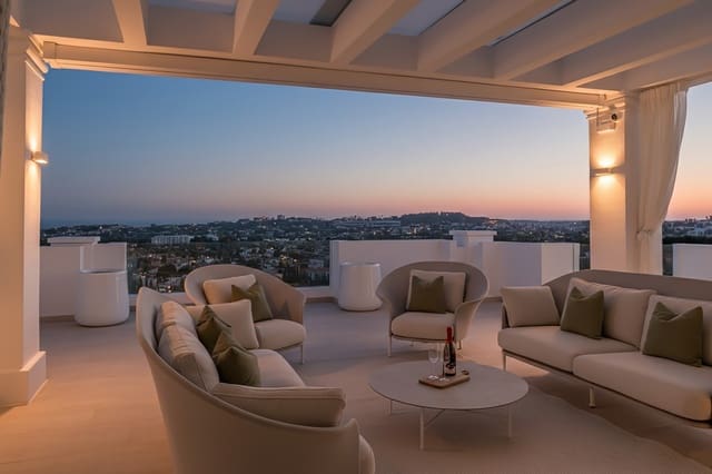 3 makuuhuone Huoneisto myytävänä paikassa Los Naranjos, Marbella mukana uima-altaan 
autotalli - 2 500 000 € (Ref: 9634236)