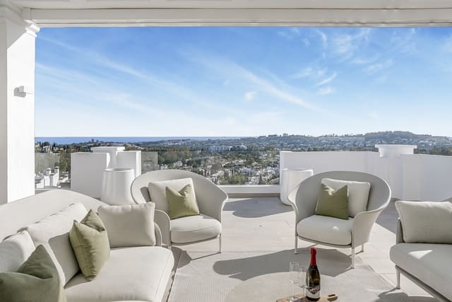 3 makuuhuone Huoneisto myytävänä paikassa Los Naranjos, Marbella mukana uima-altaan 
autotalli - 2 500 000 € (Ref: 9634236)