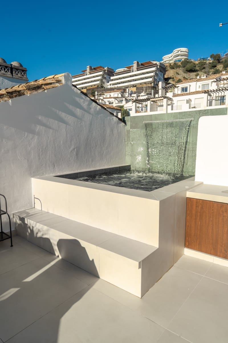 3 soverom Penthouse til salgs i Benahavis med svømmebasseng garasje - € 1 495 000 (Ref: 9634239)