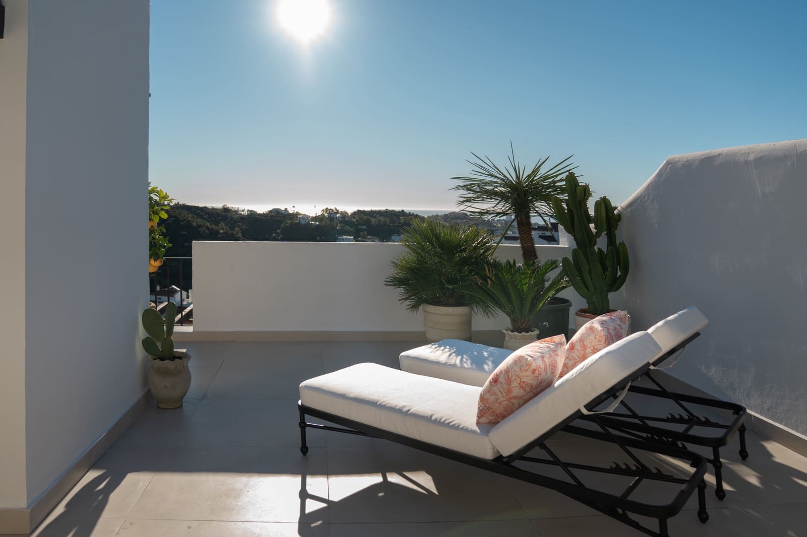 3 soverom Penthouse til salgs i Benahavis med svømmebasseng garasje - € 1 495 000 (Ref: 9634239)
