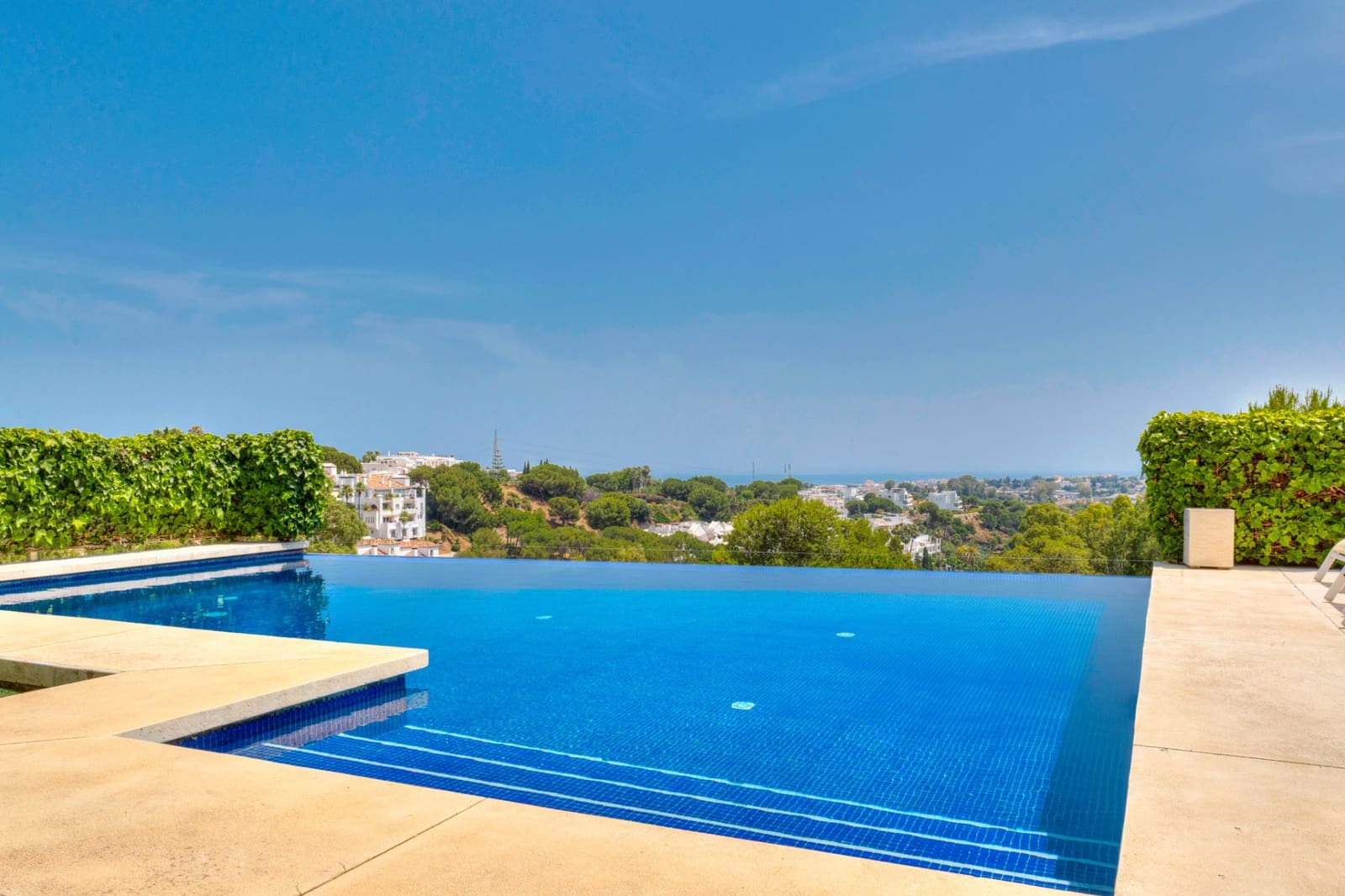 5 chambre Villa/Maison à vendre à Benahavis avec piscine garage - 3 950 000 € (Ref: 9637313)