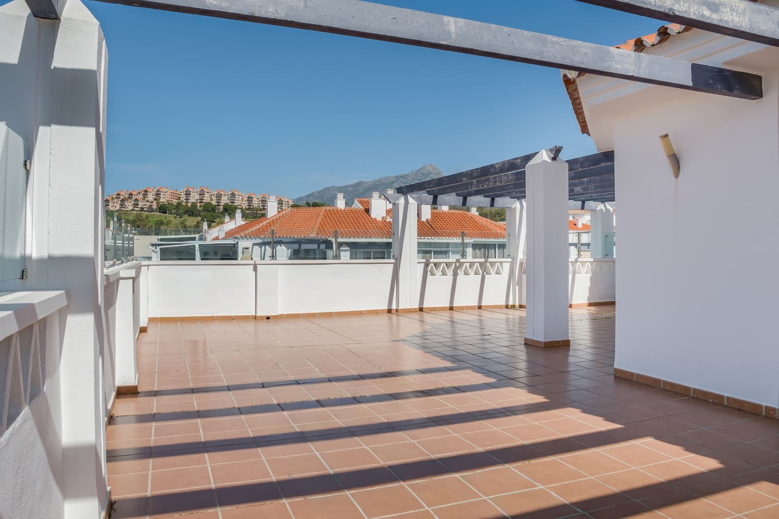 Ático de 3 habitaciones en Nueva Andalucia en venta con garaje - 800.000 € (Ref: 9637314)