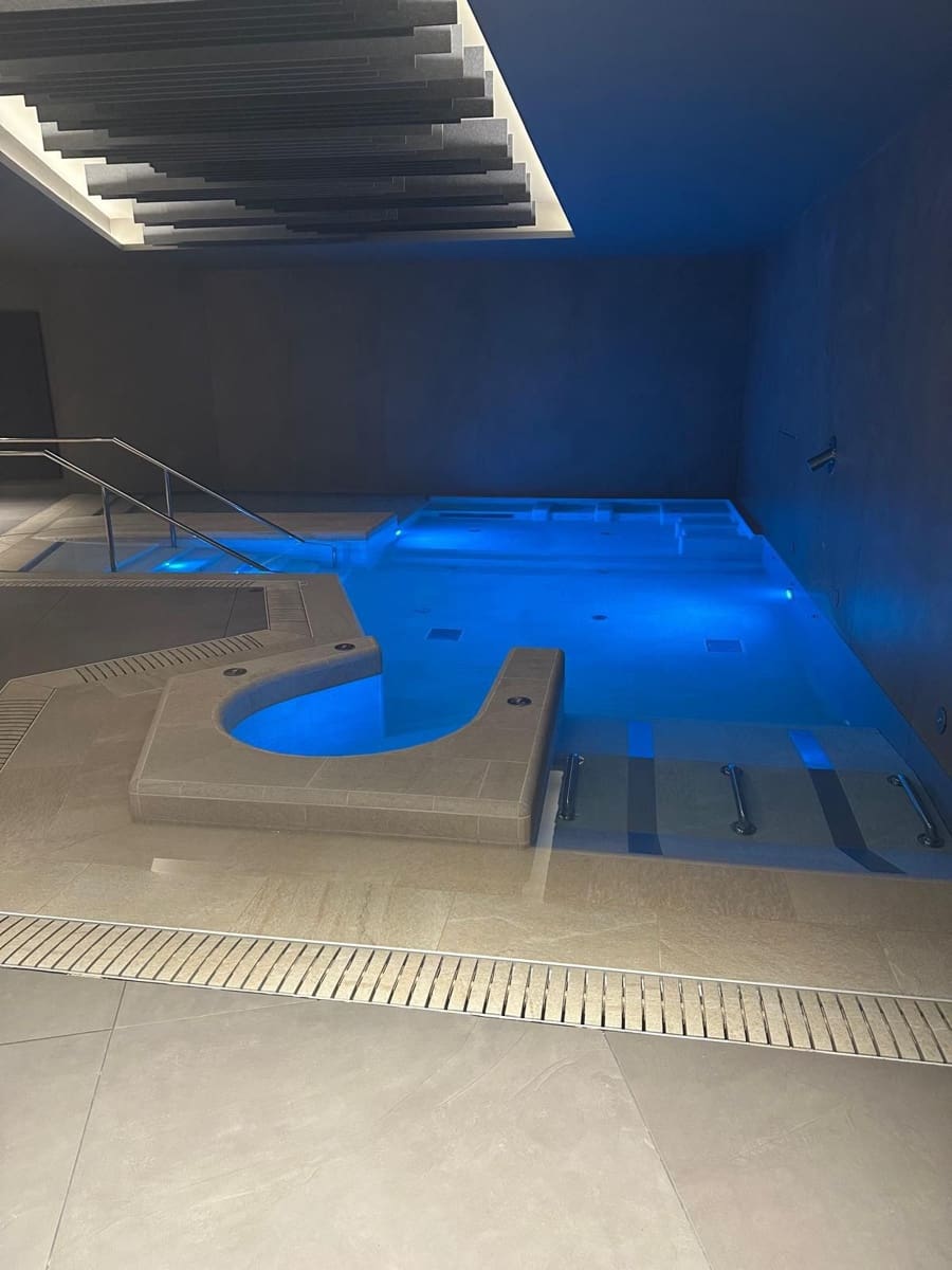 2 soveværelse Lejlighed til salg i Golden Mile med swimmingpool garage - € 2.600.000 (Ref: 9644608)