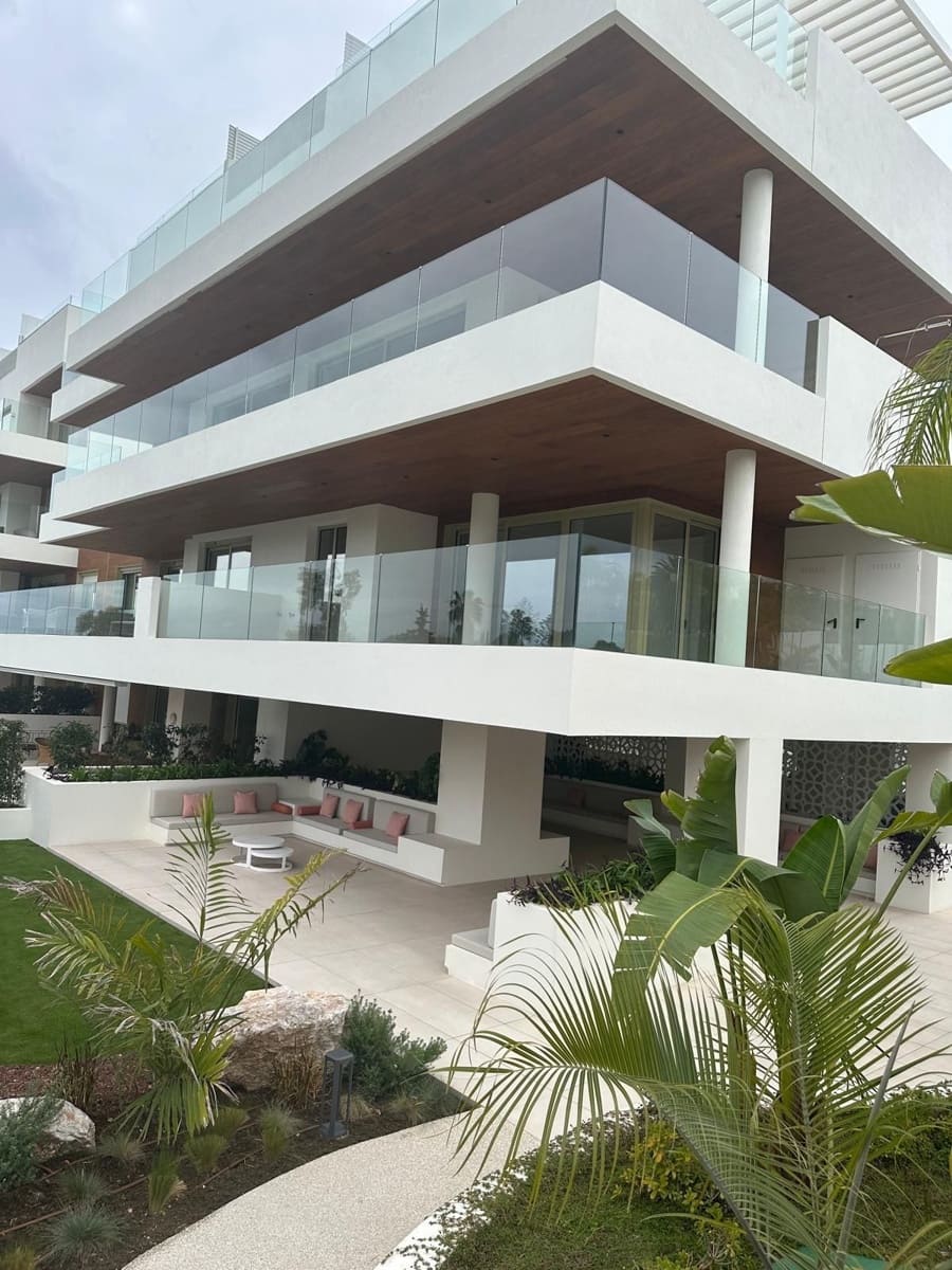 2 soveværelse Lejlighed til salg i Golden Mile med swimmingpool garage - € 2.600.000 (Ref: 9644608)