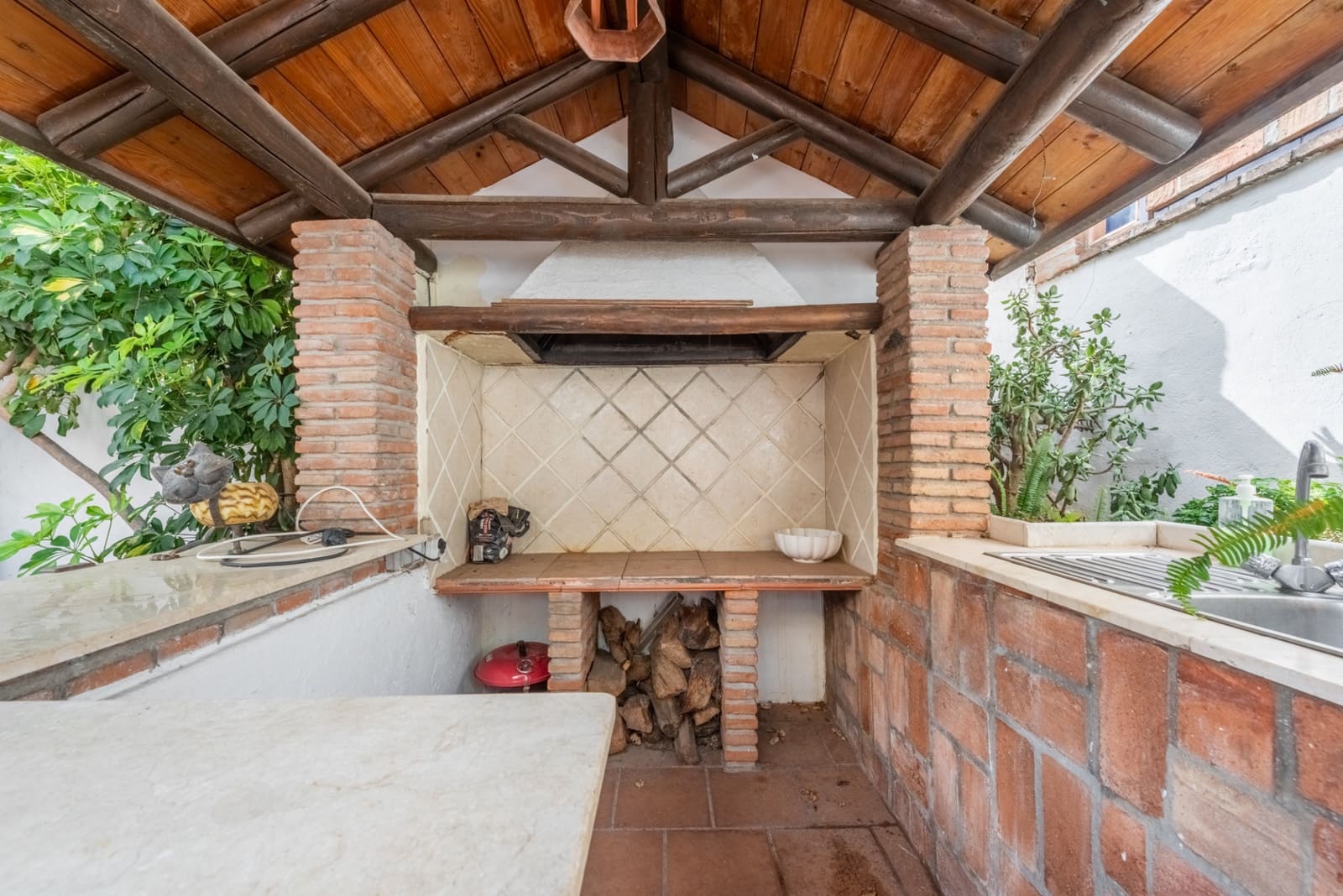 2 slaapkamer Bungalow te koop in San Pedro de Alcantara met garage - € 629.000 (Ref: 9647952)