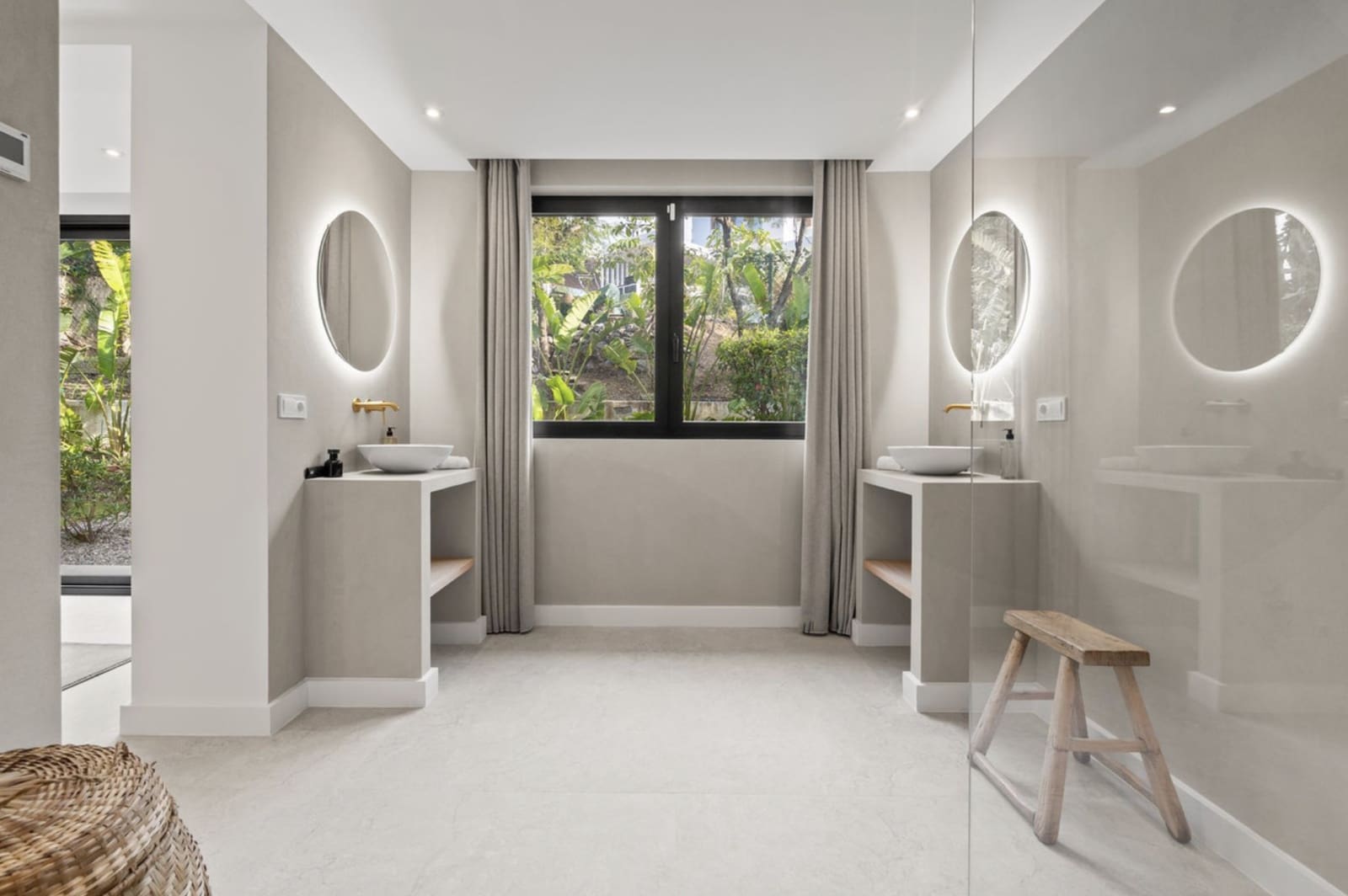 4 chambre Villa/Maison à vendre à Benahavis avec piscine garage - 2 995 000 € (Ref: 9647954)