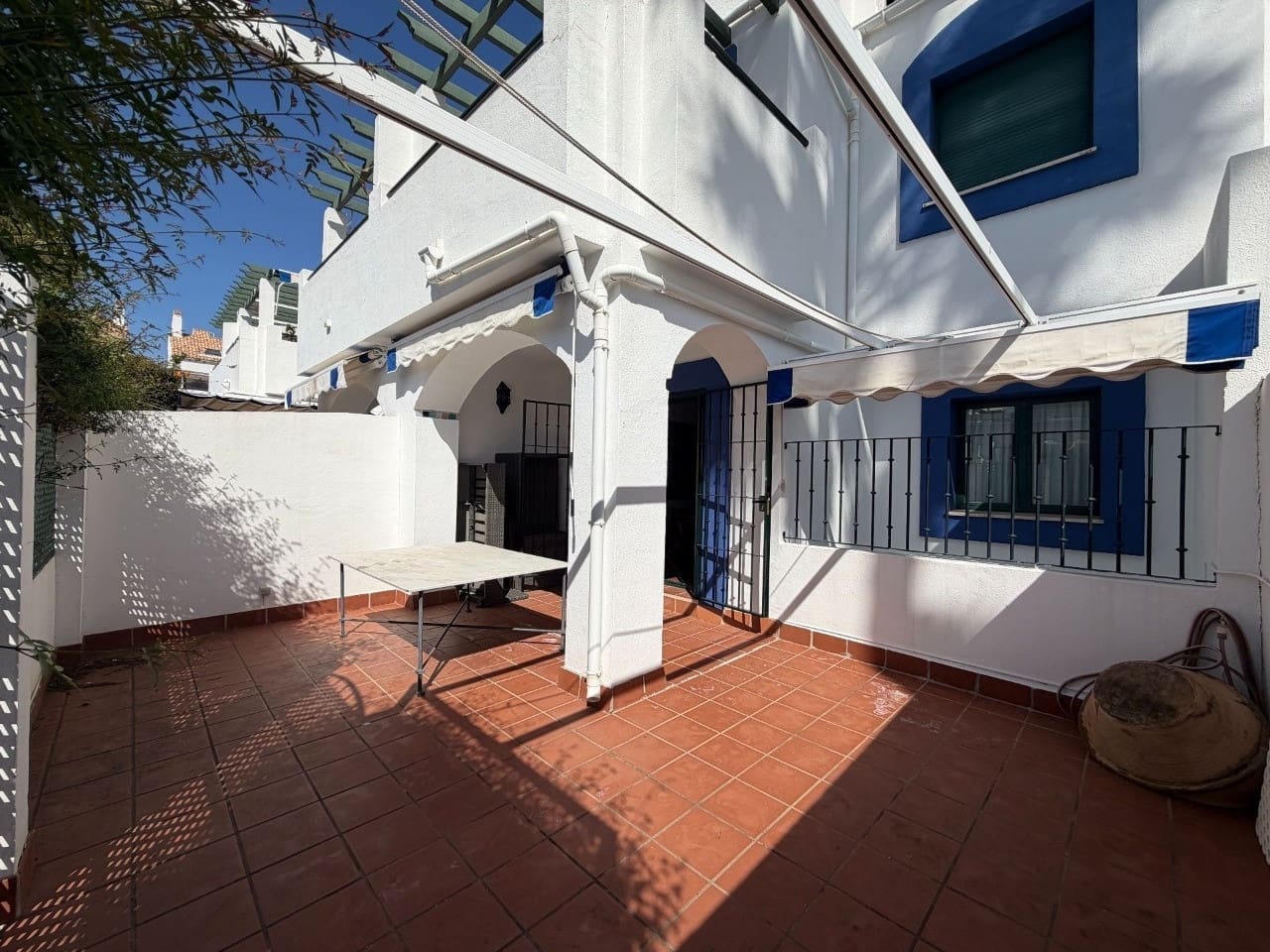 4 quarto Casa em Banda para venda em San Pedro de Alcantara com piscina garagem - 1 155 000 € (Ref: 9647955)