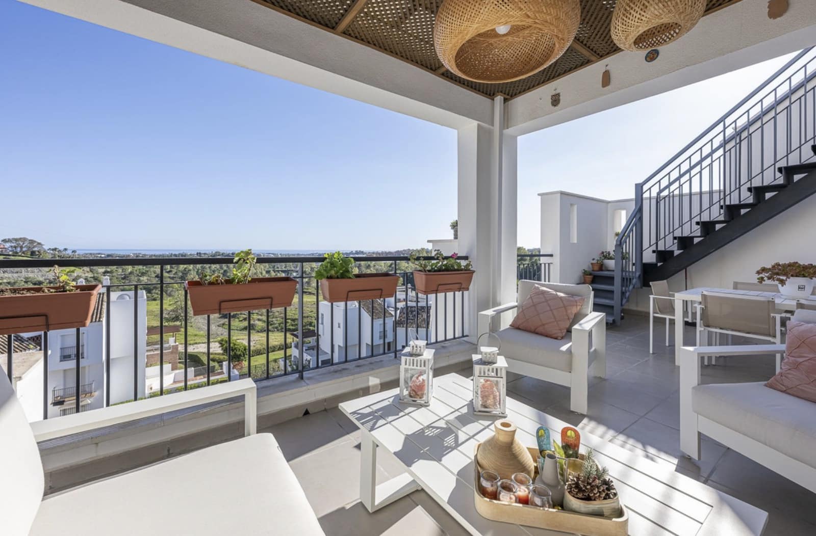 2 chambre Penthouse à vendre à Benahavis avec piscine garage - 680 000 € (Ref: 9651722)