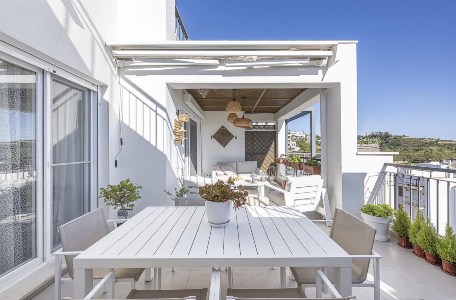 2 Zimmer Penthouse zu verkaufen in Benahavis mit Pool Garage - 680.000 € (Ref: 9651722)