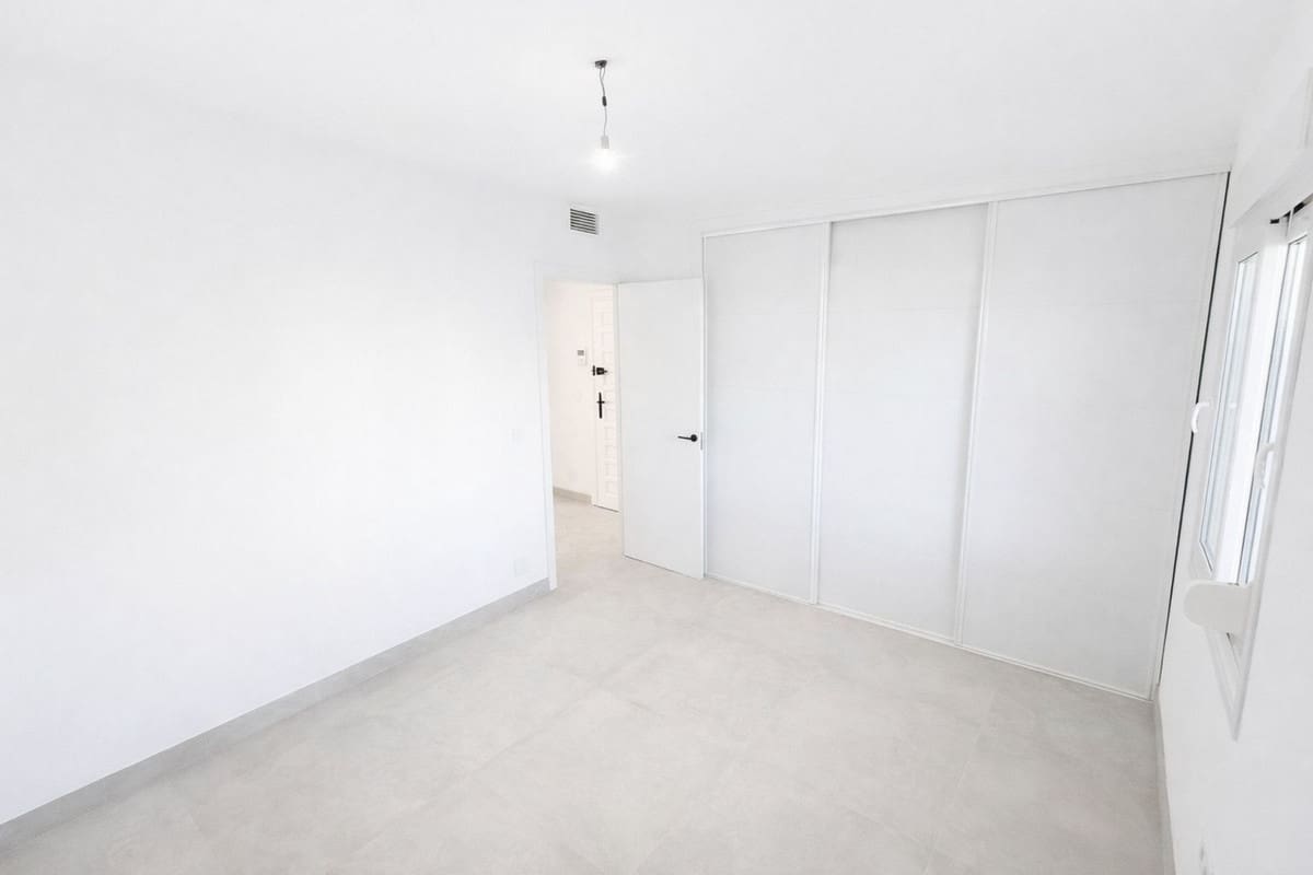 3 camera da letto Appartamento in vendita in Nueva Andalucia con piscina garage - 925.000 € (Rif: 9655867)