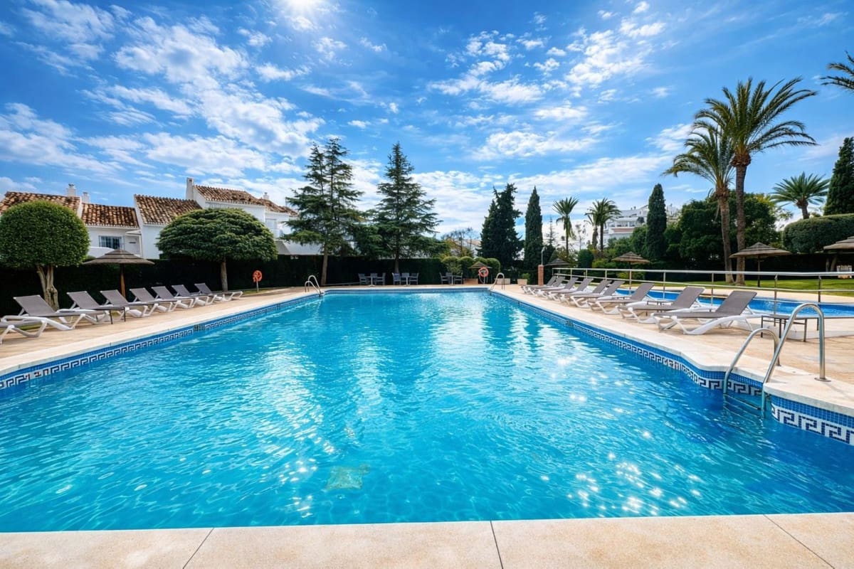 3 camera da letto Appartamento in vendita in Nueva Andalucia con piscina garage - 925.000 € (Rif: 9655867)