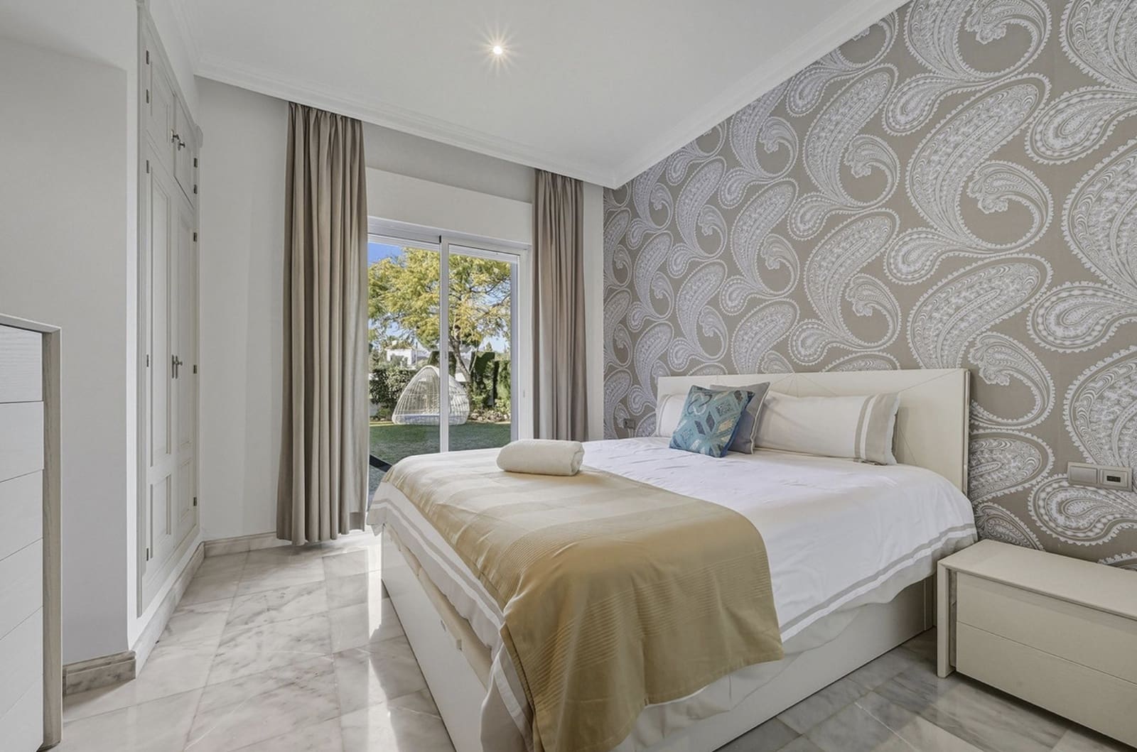 5 Zimmer Villa zu verkaufen in Guadalmina mit Pool Garage - 2.800.000 € (Ref: 9655870)