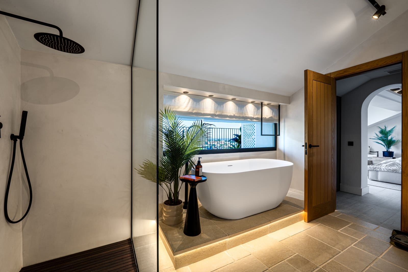 6 makuuhuone Huvila myytävänä paikassa Nueva Andalucia mukana uima-altaan 
autotalli - 9 950 000 € (Ref: 9659226)