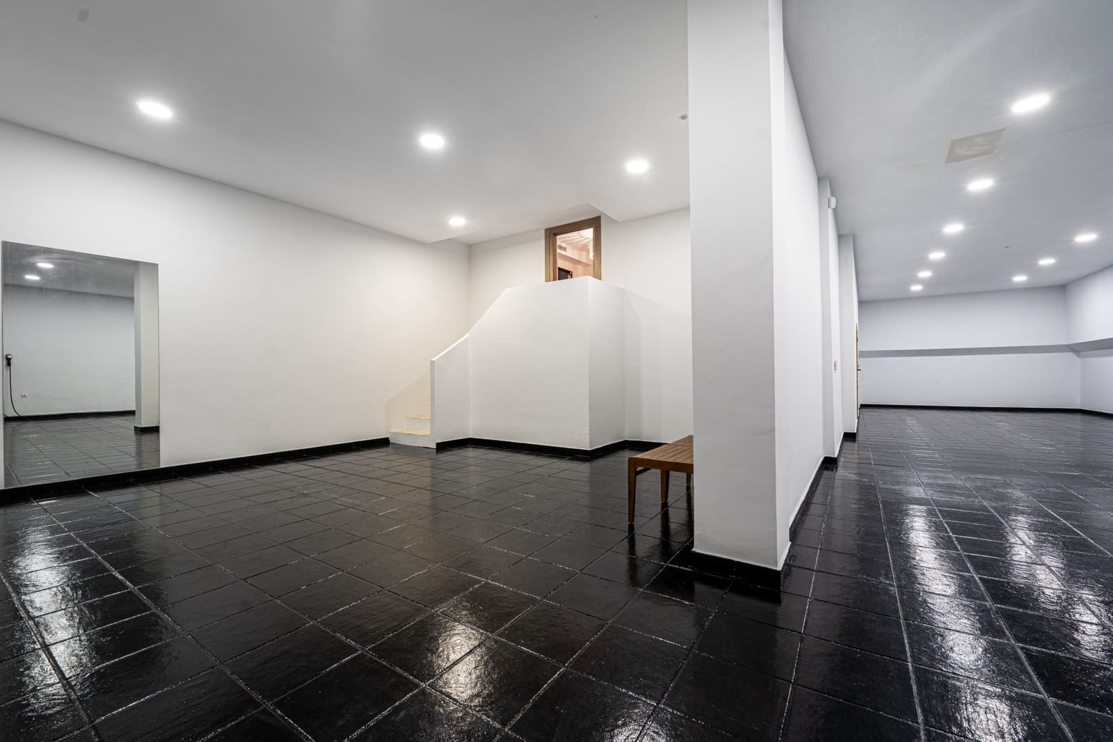 6 makuuhuone Huvila myytävänä paikassa Nueva Andalucia mukana uima-altaan 
autotalli - 9 950 000 € (Ref: 9659226)