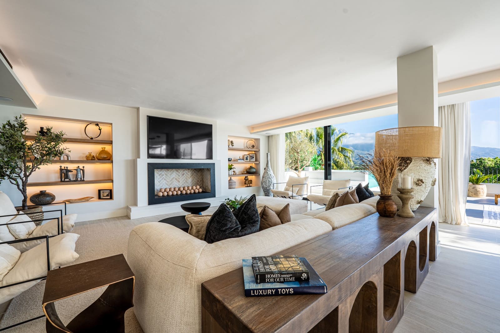 6 makuuhuone Huvila myytävänä paikassa Nueva Andalucia mukana uima-altaan 
autotalli - 9 950 000 € (Ref: 9659226)