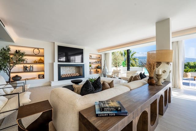 6 makuuhuone Huvila myytävänä paikassa Nueva Andalucia, Marbella mukana uima-altaan 
autotalli - 9 950 000 € (Ref: 9659226)