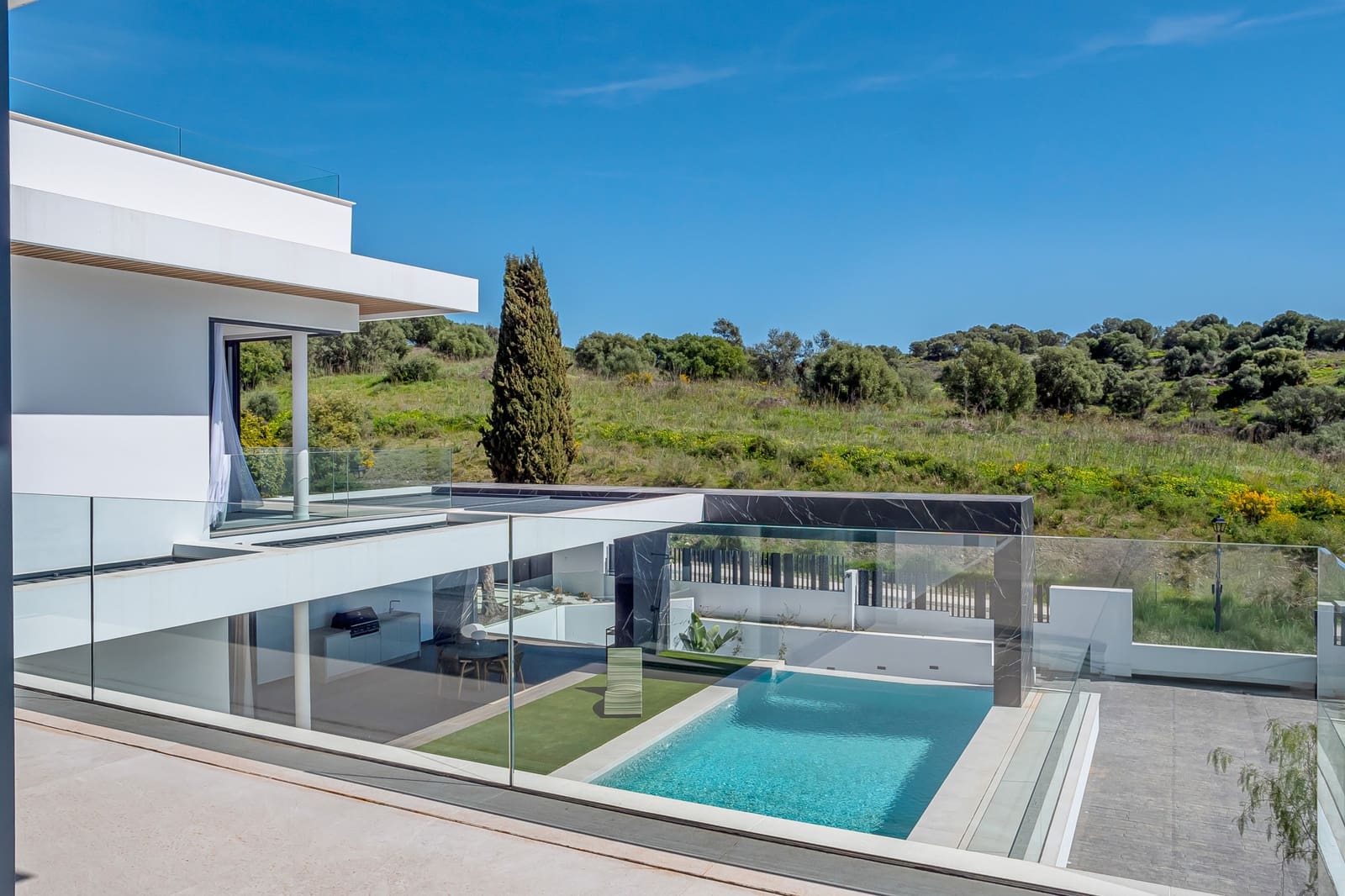 6 Zimmer Villa zu verkaufen in Benahavis mit Pool Garage - 6.800.000 € (Ref: 9661908)