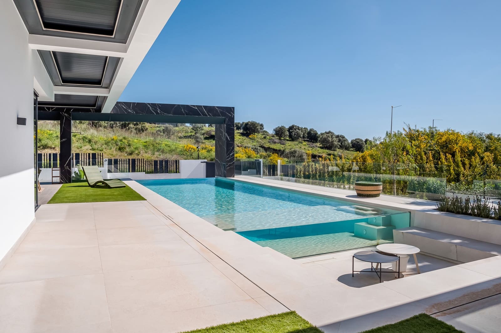 6 Zimmer Villa zu verkaufen in Benahavis mit Pool Garage - 6.800.000 € (Ref: 9661908)