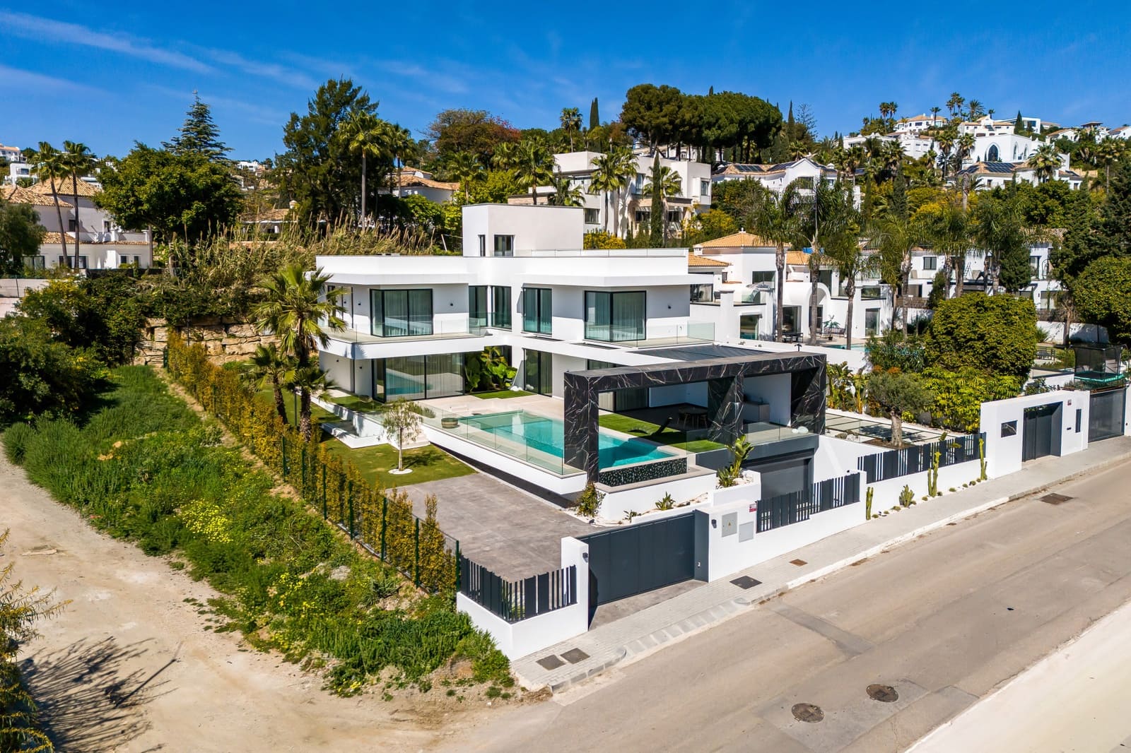 6 Zimmer Villa zu verkaufen in Benahavis mit Pool Garage - 6.800.000 € (Ref: 9661908)
