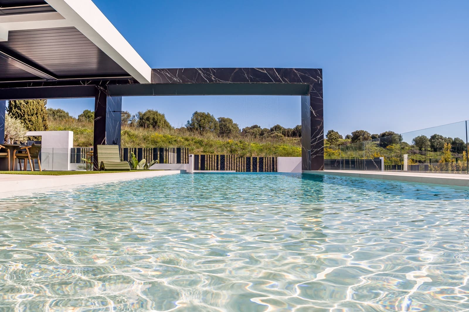 6 Zimmer Villa zu verkaufen in Benahavis mit Pool Garage - 6.800.000 € (Ref: 9661908)