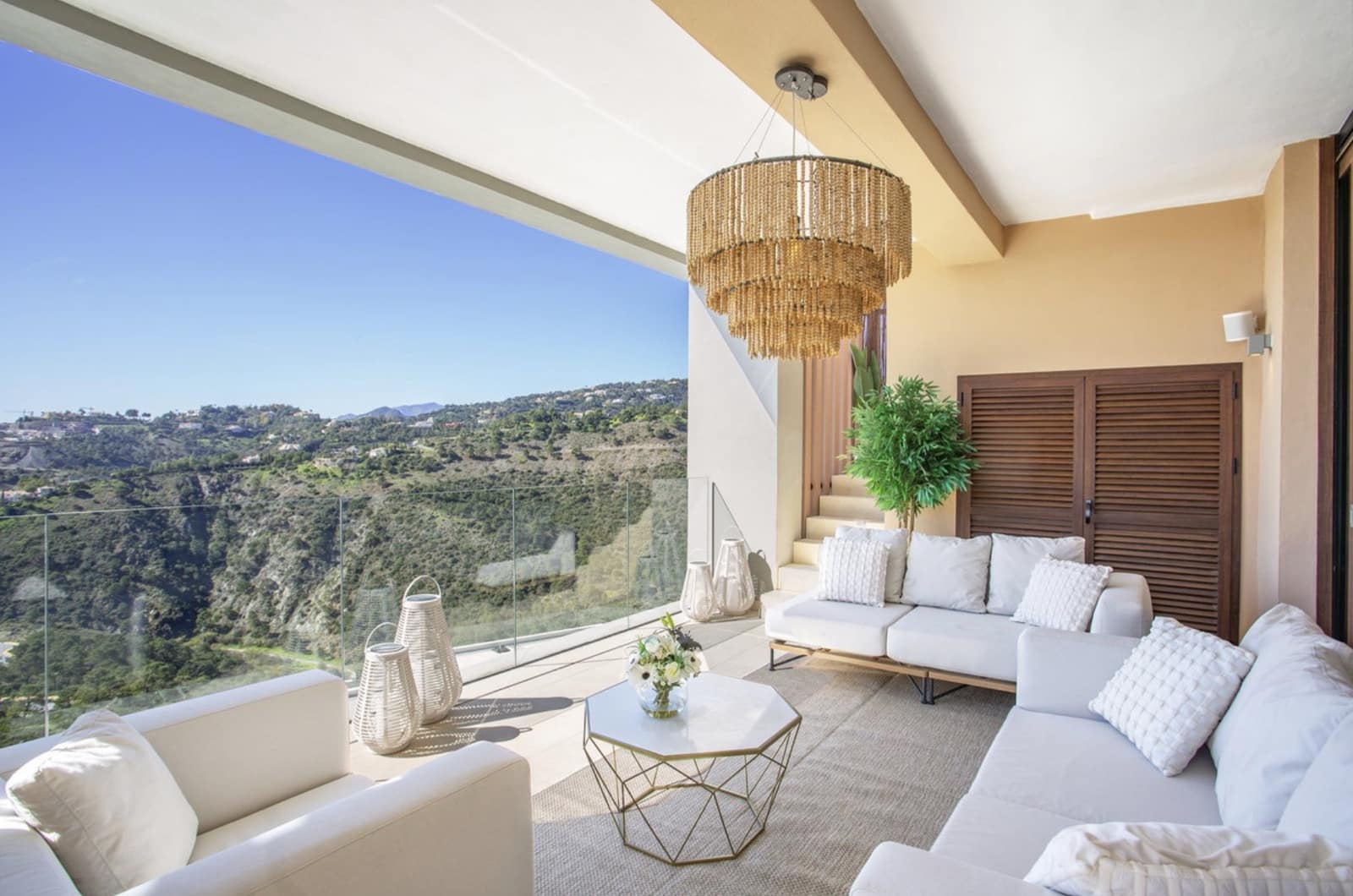 3 bedroom Penthouse for sale in Benahavis with pool garage - € 1,595,000 (Ref: 9663695)