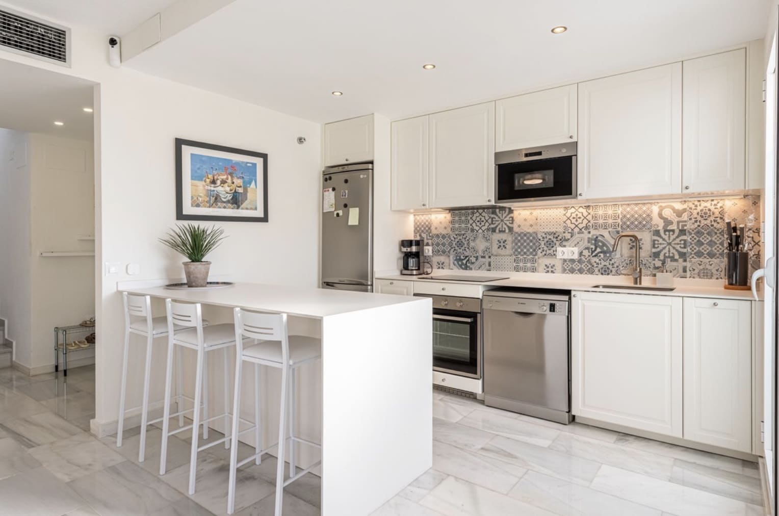 2 makuuhuone Kattohuoneisto myytävänä paikassa Marbella mukana uima-altaan - 499 000 € (Ref: 9666267)