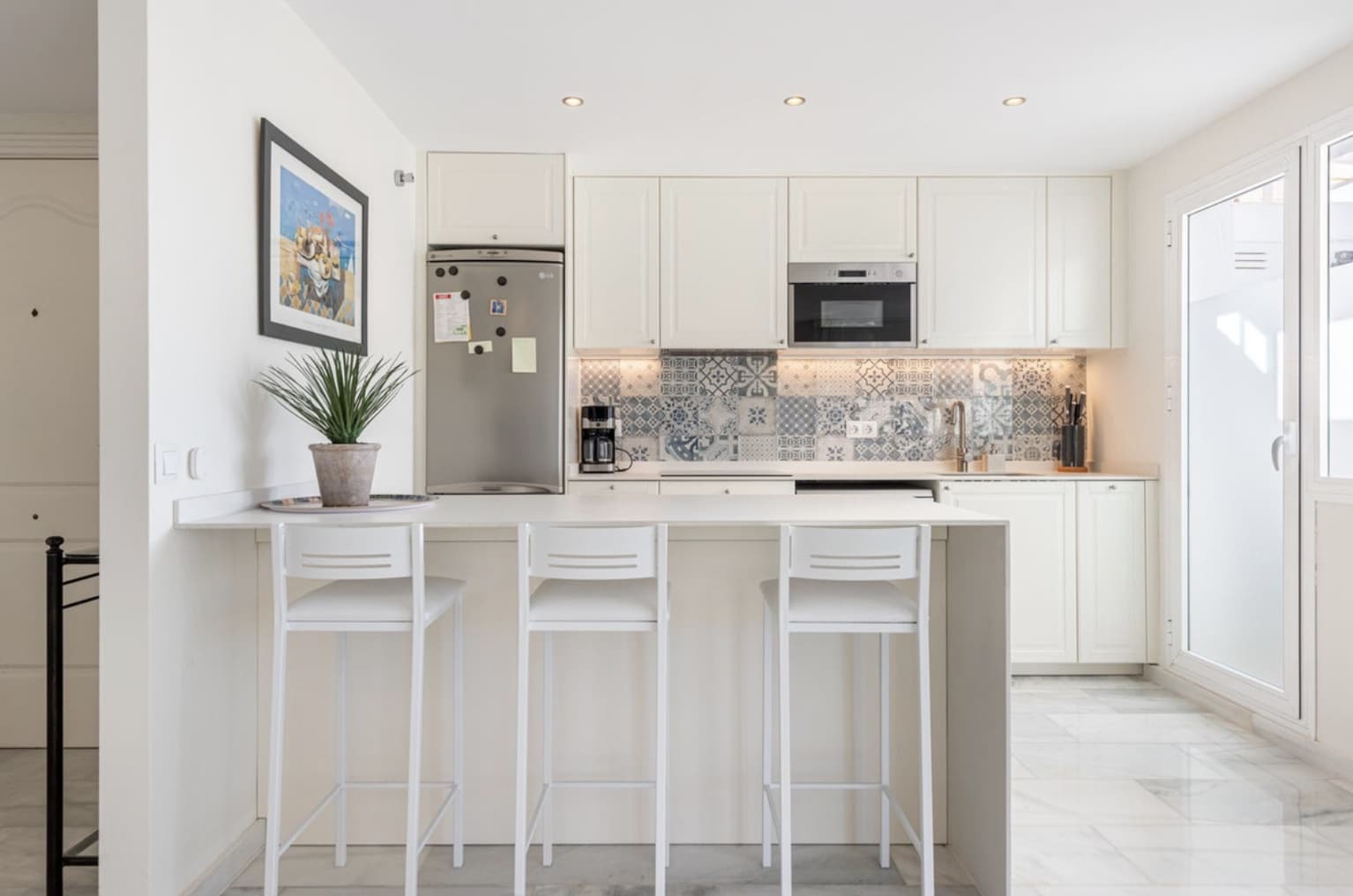 2 makuuhuone Kattohuoneisto myytävänä paikassa Marbella mukana uima-altaan - 499 000 € (Ref: 9666267)